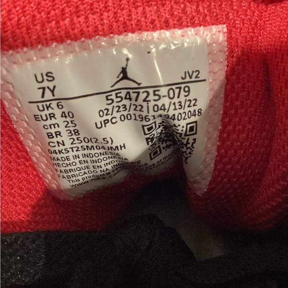 Air Jordan 1 Mid - Picture 8 of 12